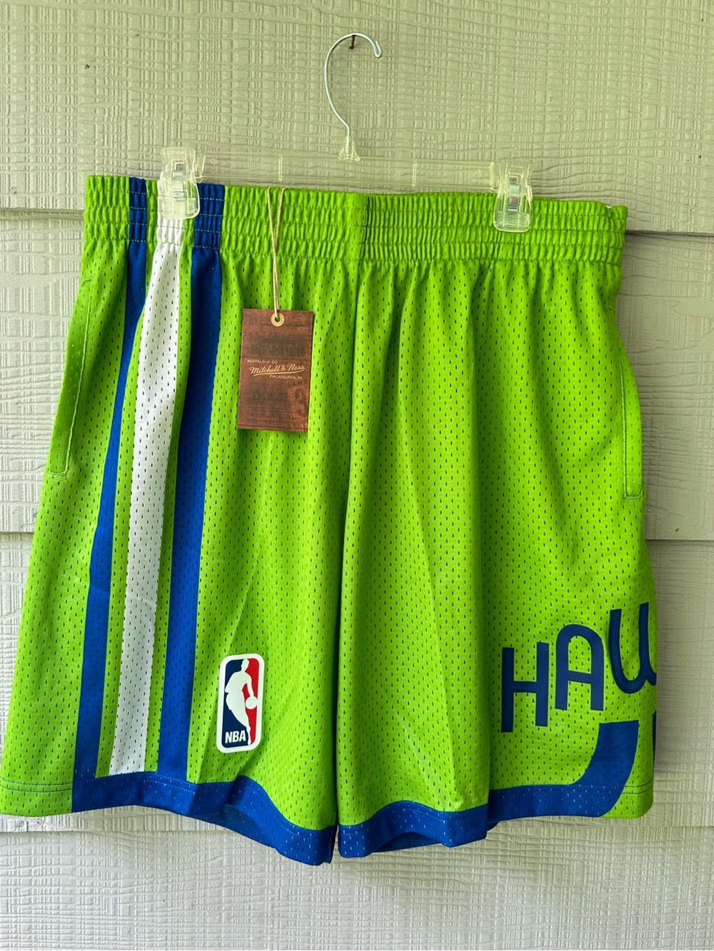 Mitchell & Ness NBA Atlanta Hawks 70 Swingman Mesh Shorts| Neon green NWT~XL